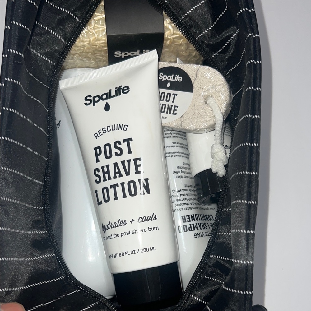 NEW - SpaLife 7 Piece Men’s Grooming Set - Black and White
